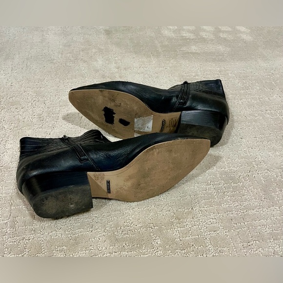 Gianni Bini Black leatherAnkle Boots - Picture 6 of 6